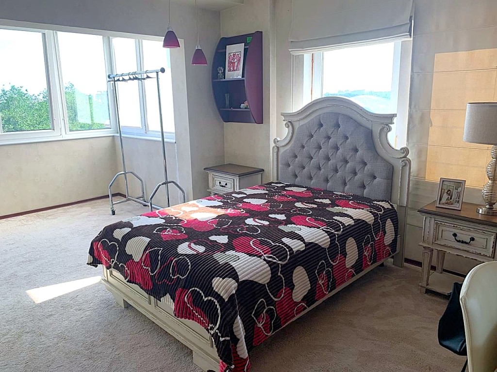 продажа многокомнатной квартиры номер A-174376 в Приморском районе, фото номер 18